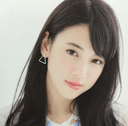 三吉彩花