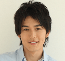 蕨野友也