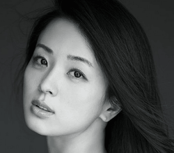 謎の美女「祥子」