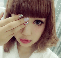 藤田ニコル