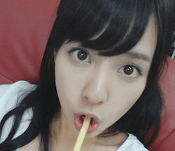 山田菜々