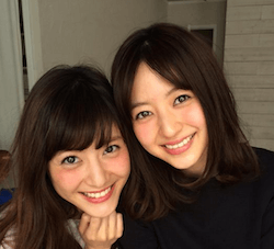 逢沢りな(右)と佐藤ありさ