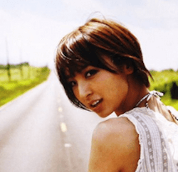 篠田麻里子