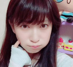 吉田朱里