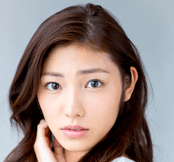立石晴香