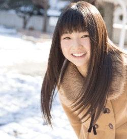 小林万里子