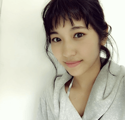 山下エミリー