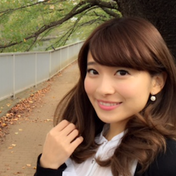 山本里菜