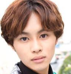 草川拓弥