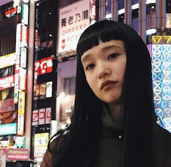 萬波ユカ