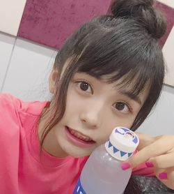 足立佳奈