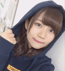 崎野萌
