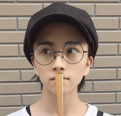 板垣李光人