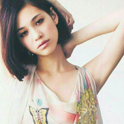 水原希子