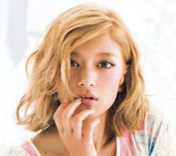 ローラ