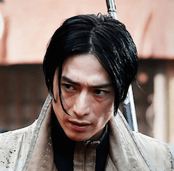 伊勢谷友介