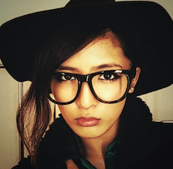 藤井萩花