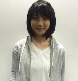 新山詩織