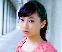 吉田里琴