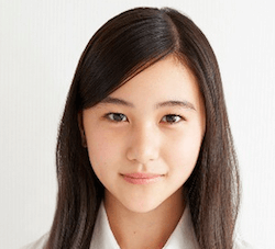 山口まゆ