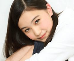 山口まゆ