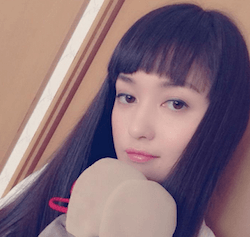 綾那