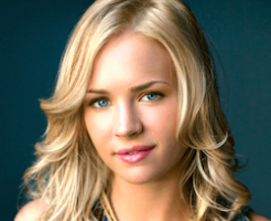 ブリット・ロバートソン