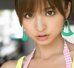 篠田麻里子