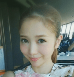 関有美子