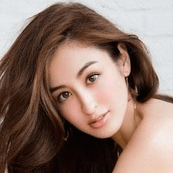 オードリー亜谷香