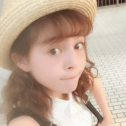 加藤ナナ