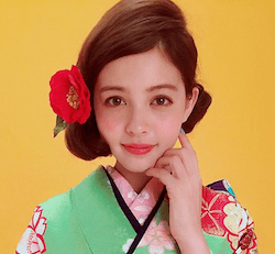 加藤ナナ