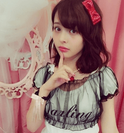 加藤ナナ