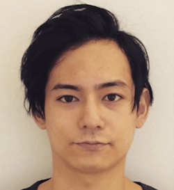 榊原徹士