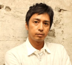 徳井義実
