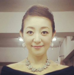 彩乃かなみ