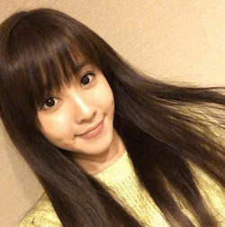 山本ひかる