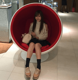 山本ひかる