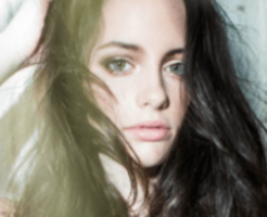 アリーシャ・コリンズ