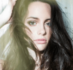 アリーシャ・コリンズ