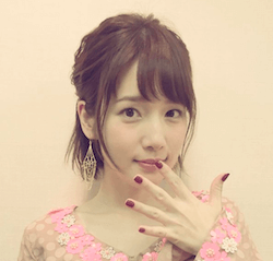 内田真礼