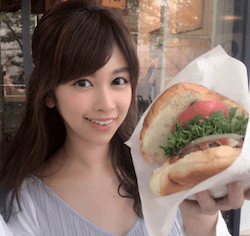 結城モエ