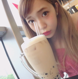 Momona (ももな)