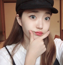 Momona (ももな)
