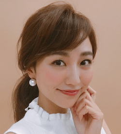 岡田ユリエ