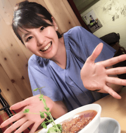 石神愛子