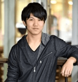 佐久本宝