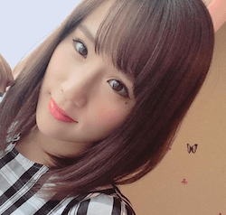 秋山ゆずき