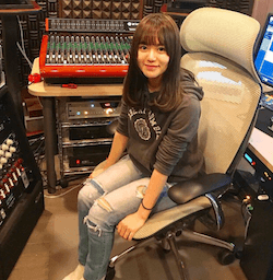 山優香