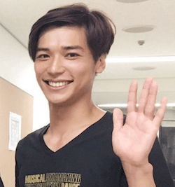 山田悠介
